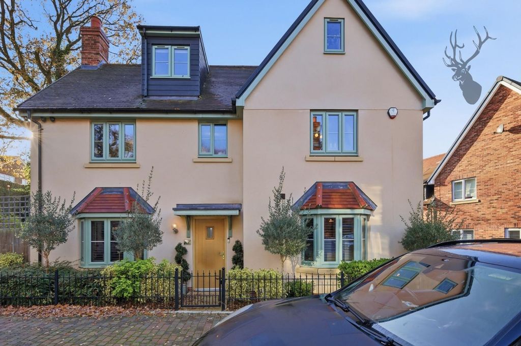 Property photo 1 of 36