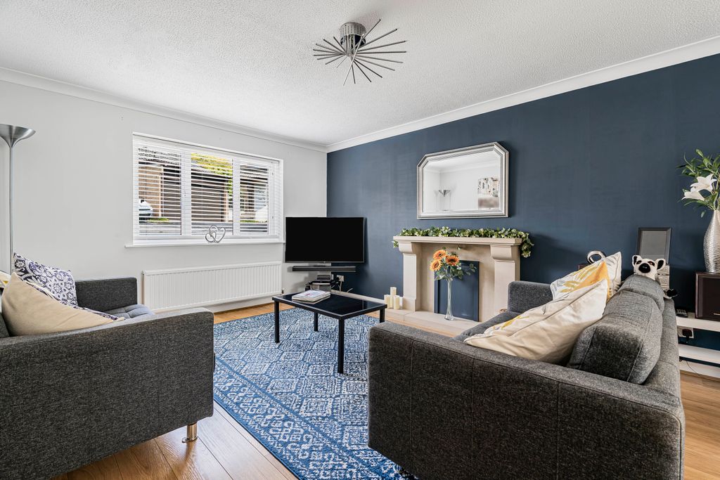 Property photo 2 of 24