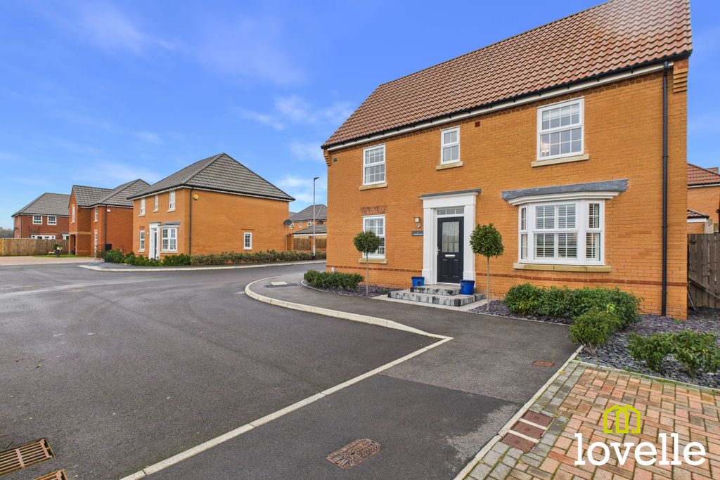 Property photo 2 of 48