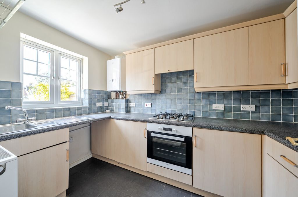 Property photo 3 of 11 1455951-7-69Fc4F2...