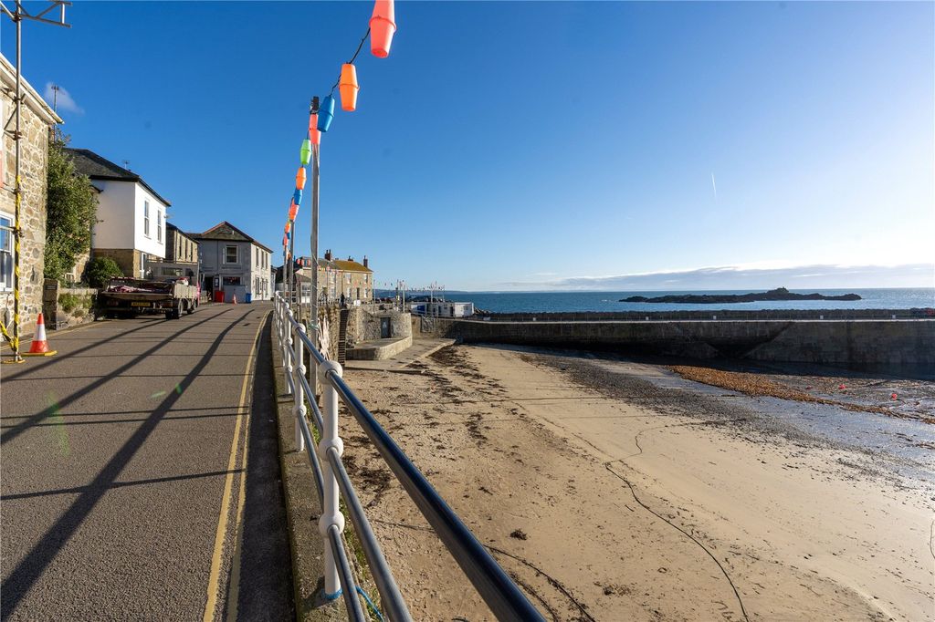 Property photo 3 of 11 Picture No. 13