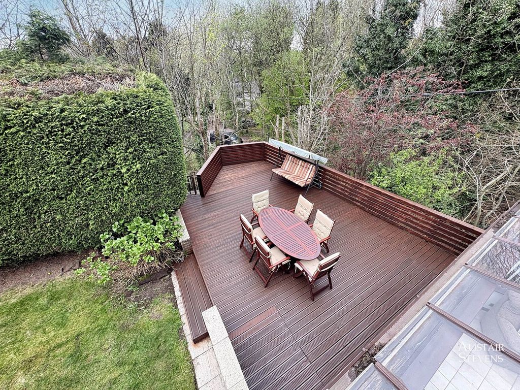 Property photo 3 of 33