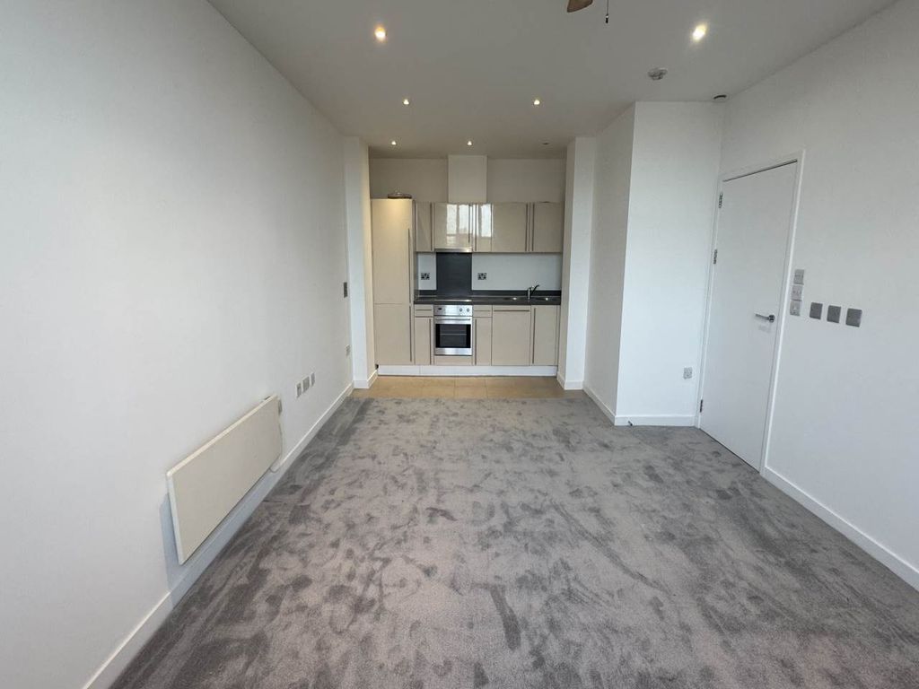 Property photo 1 of 6 Lounge Kitchen