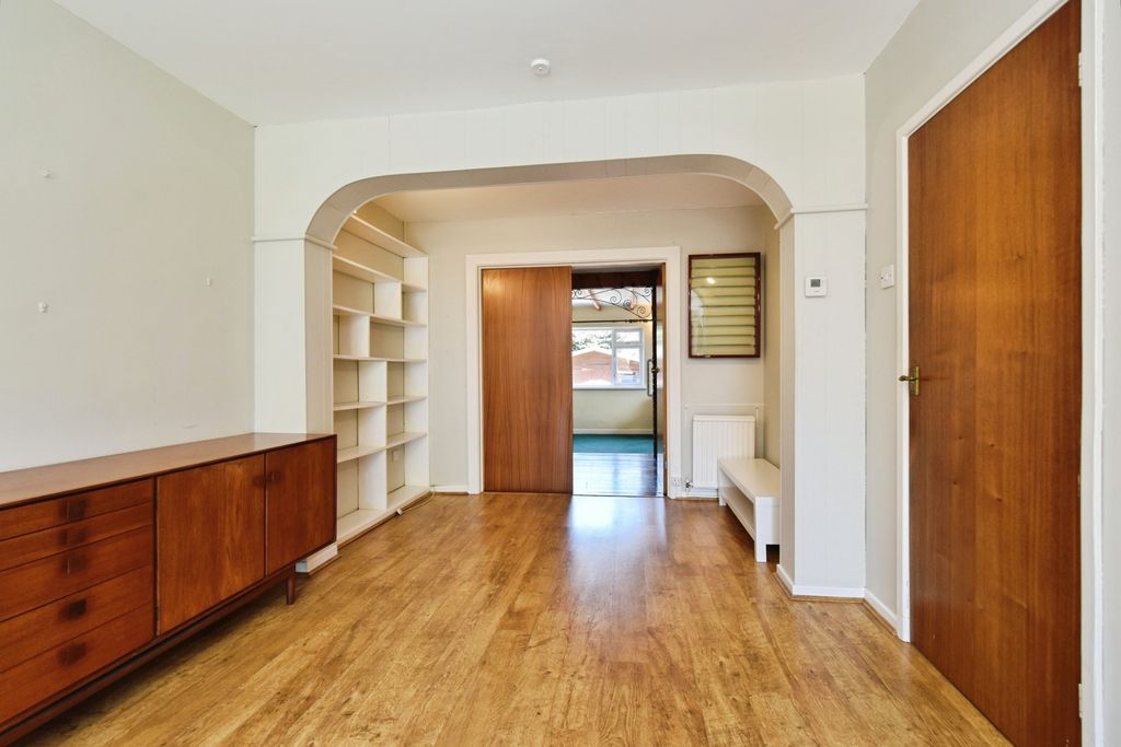 Property photo 3 of 26 Pbox-Img.Jpg