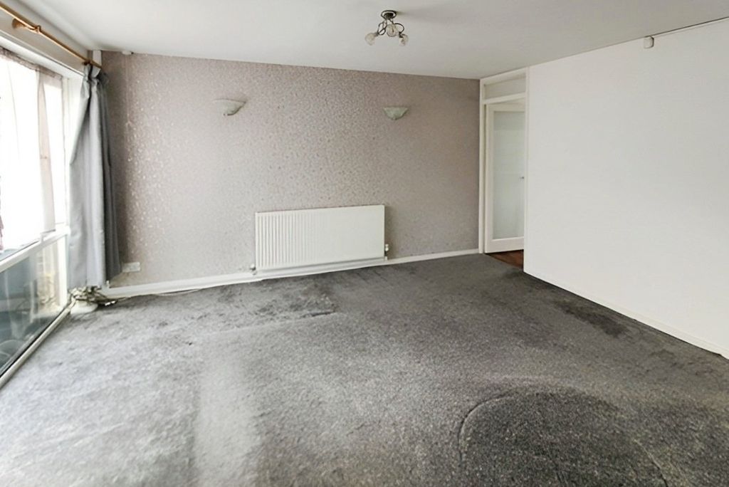 Property photo 3 of 8 Picture No. 16