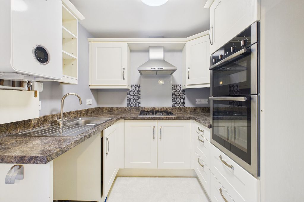 Property photo 2 of 12