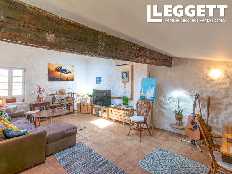 Property photo 3 of 10