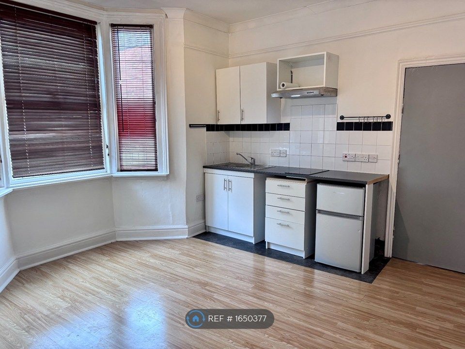 Property photo 1 of 8 Open Plan Lounge/Kitchen /Diner