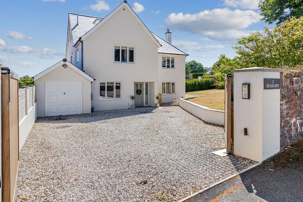 Property photo 3 of 54
