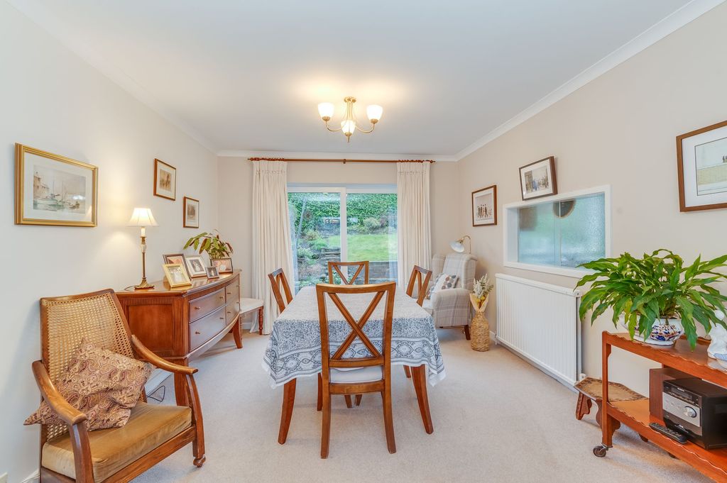 Property photo 3 of 23