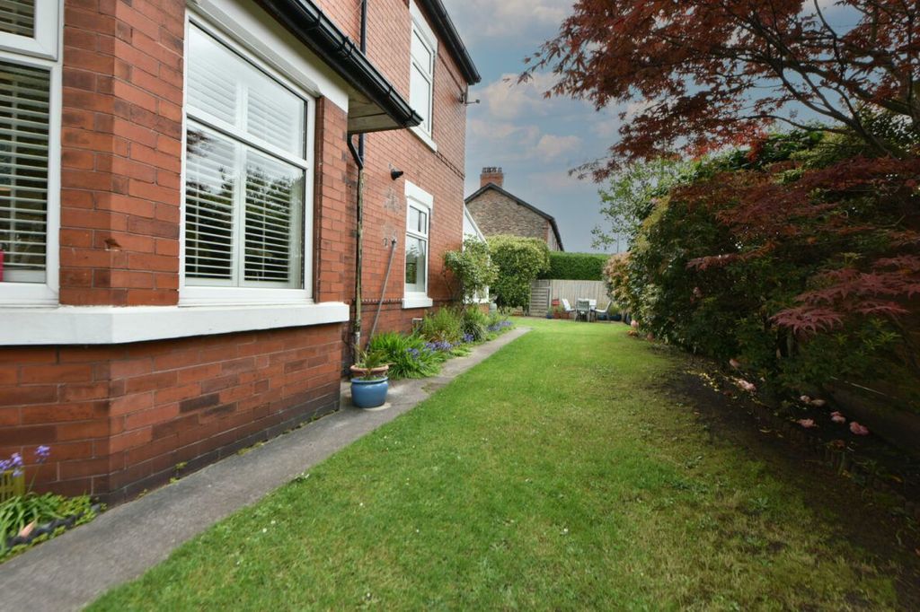 Property photo 3 of 27