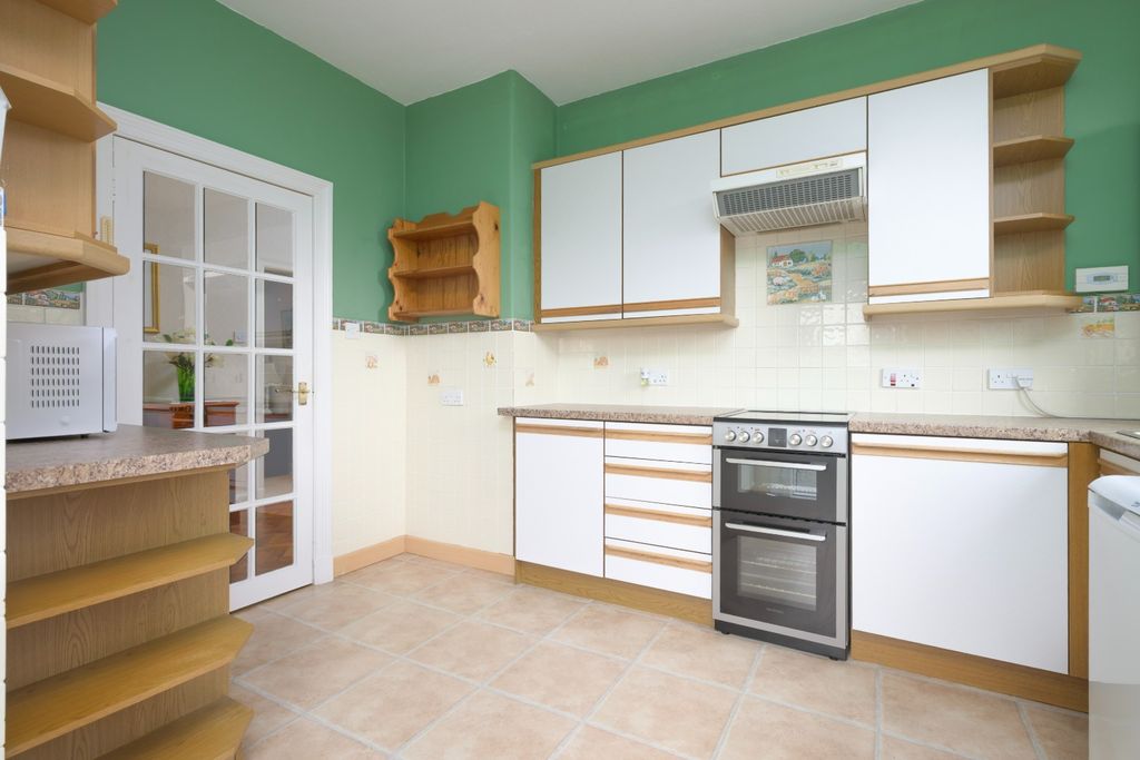 Additional image 9 of 2 bed flat for saleTownhill Road, Dunfermline KY12