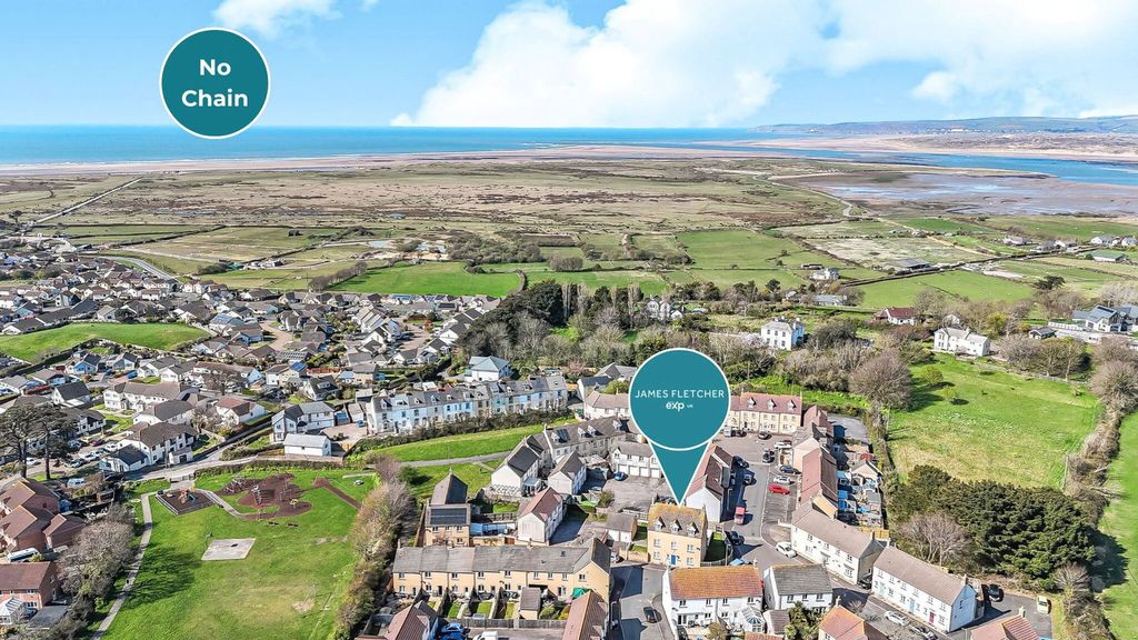 Property photo 2 of 31