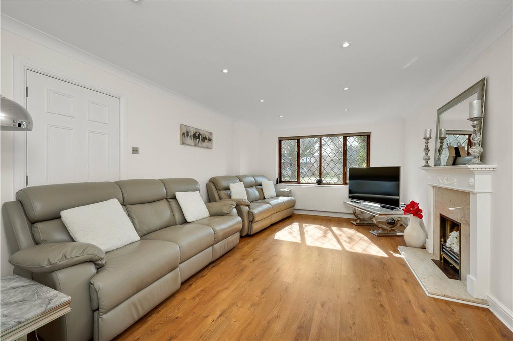 Property photo 3 of 15 Picture No. 18