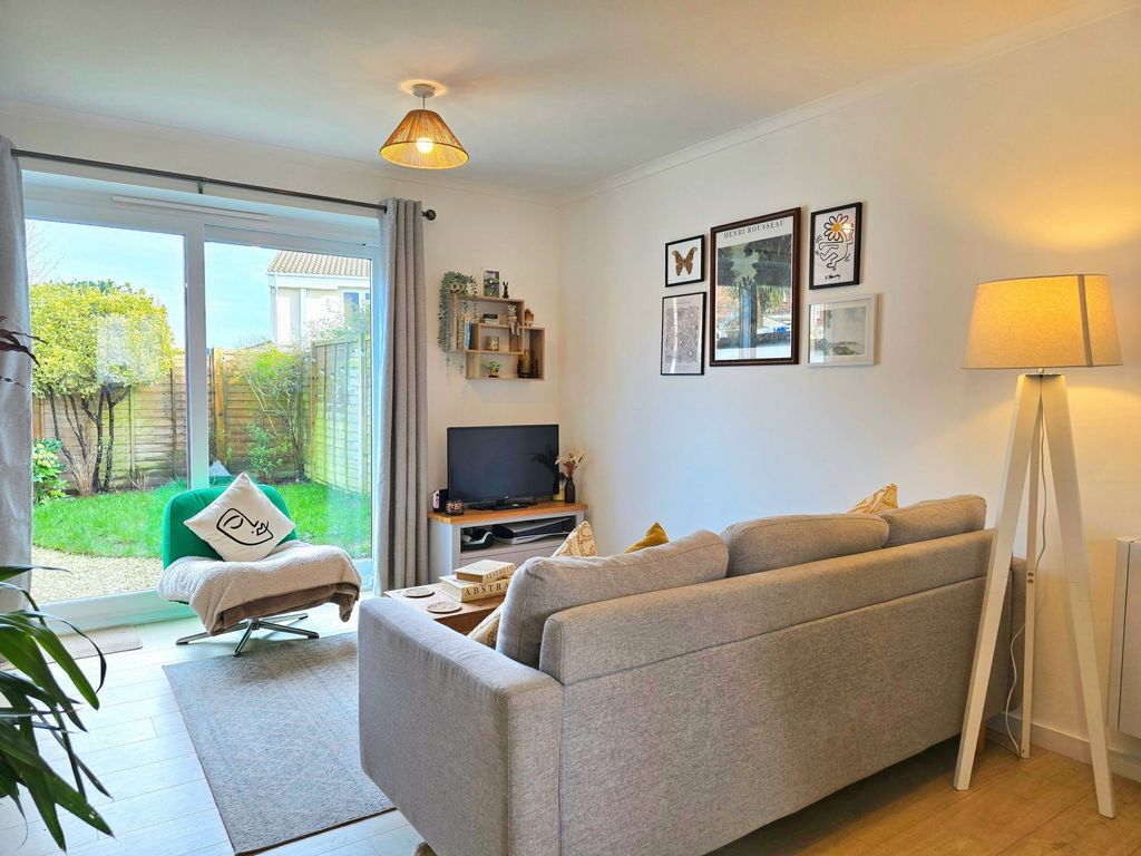 Property photo 2 of 14 Photo 8