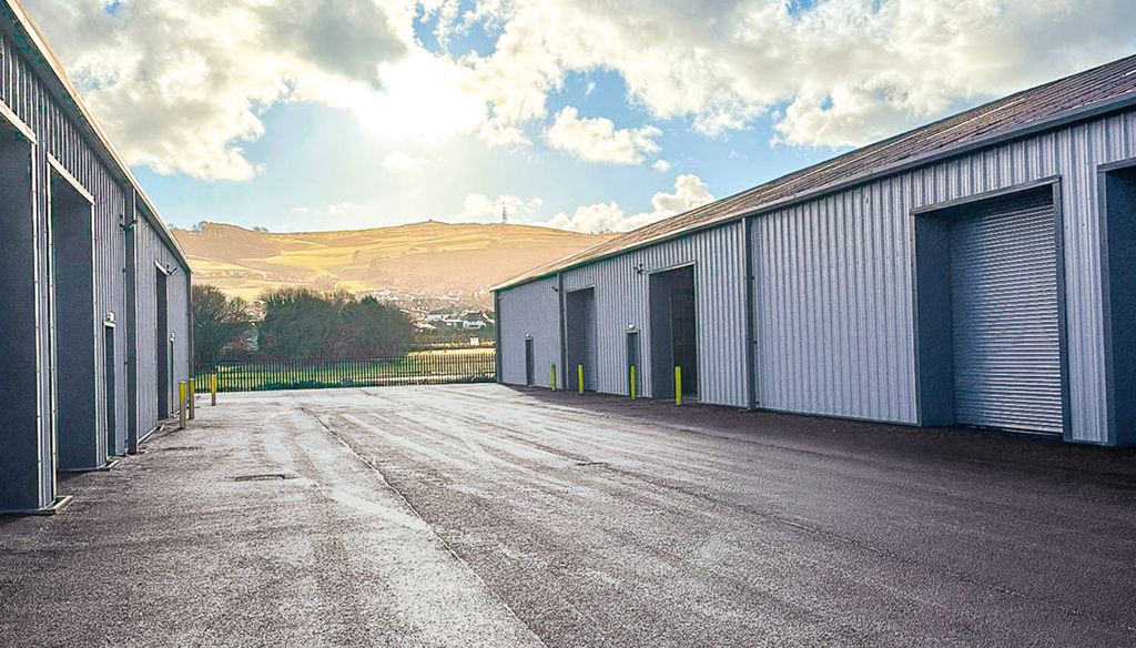 Property photo 3 of 8 Photo 15