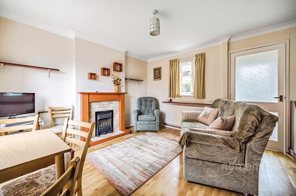 Property photo 3 of 9 Pbox-Img.Jpg