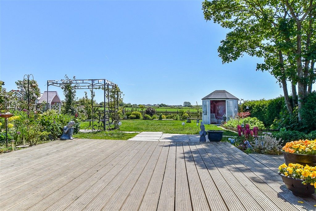 Property photo 1 of 17 Patio / Decking