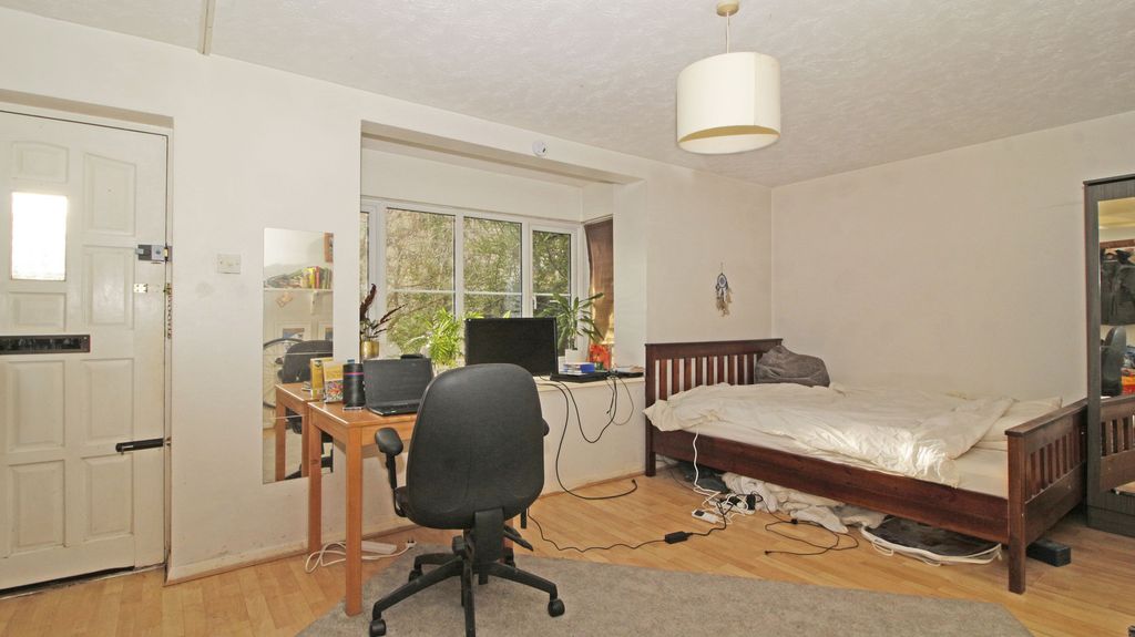 Property photo 2 of 4