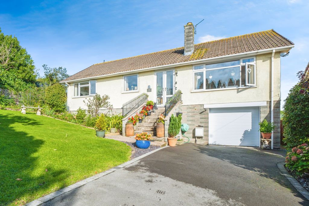 Property photo 1 of 16 Photography