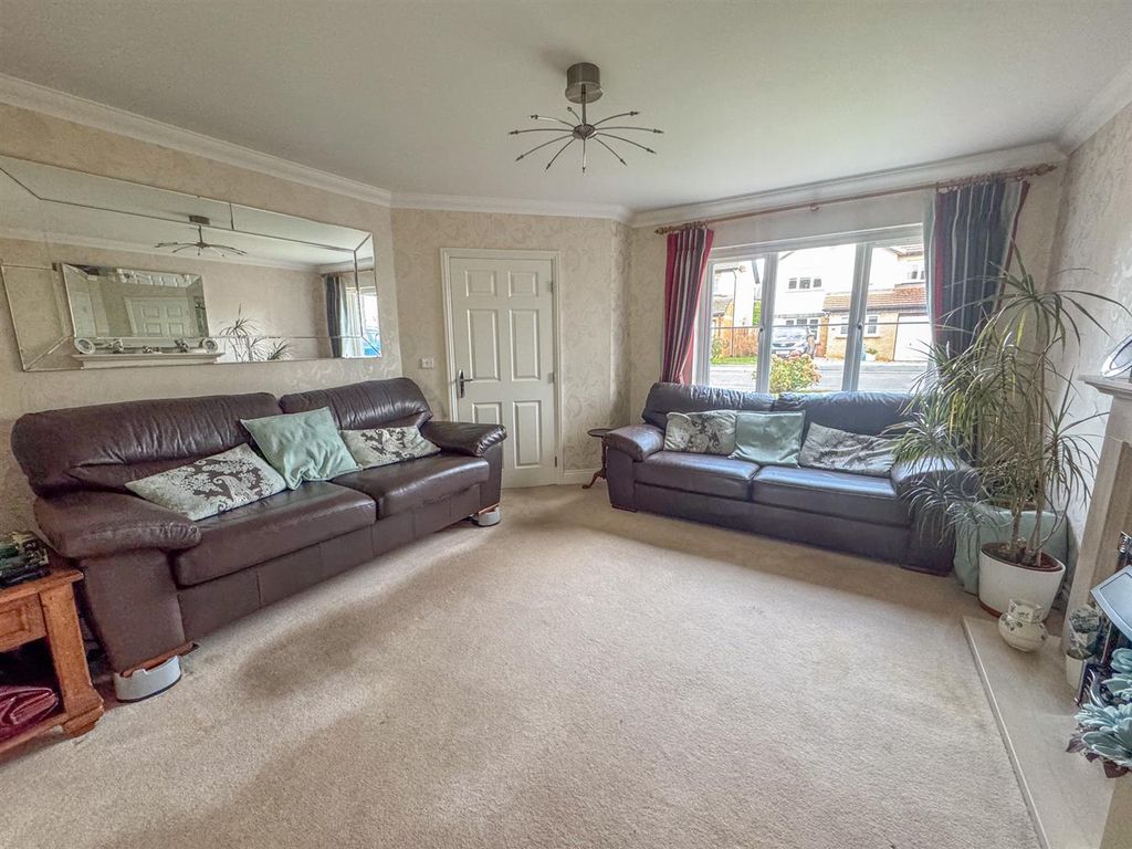 Property photo 2 of 16 4 Clover Avenue  (3).Jpg