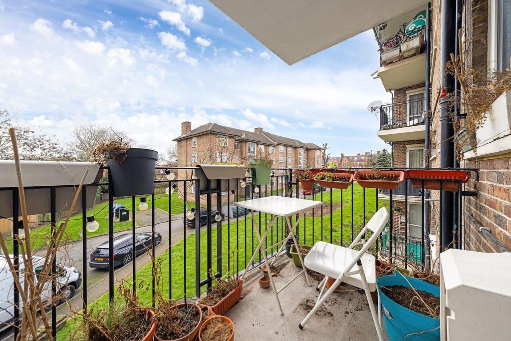 Property photo 3 of 15 Terrace.Jpg