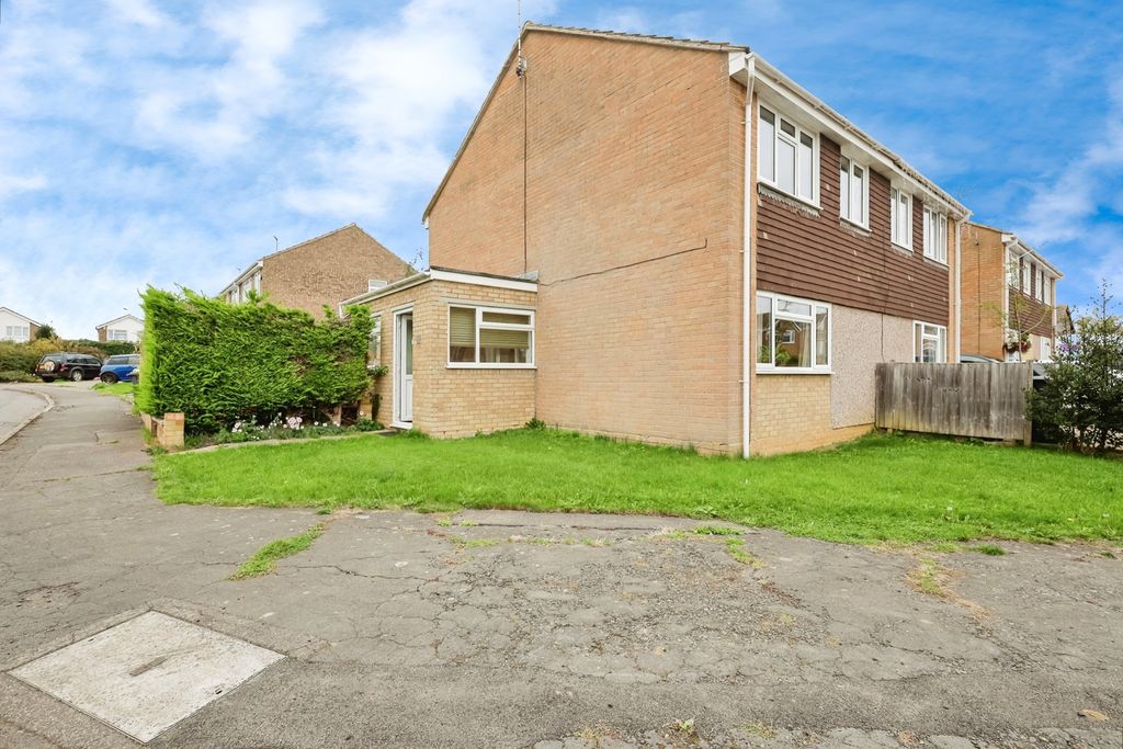 Property photo 1 of 17 Front