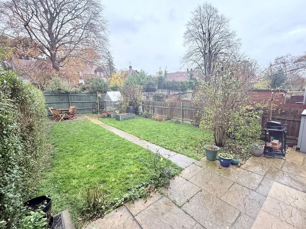 Property photo 3 of 11 Garden