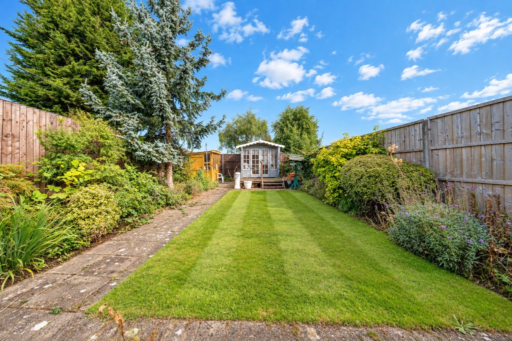 Property photo 2 of 17 Garden