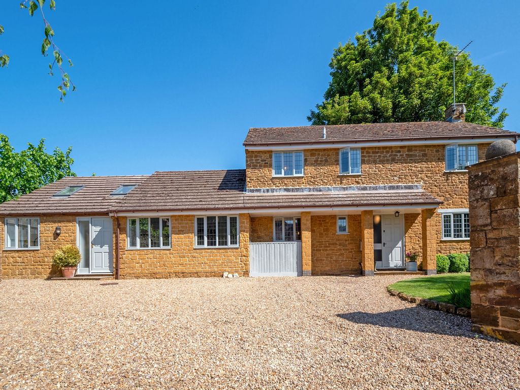 Property photo 1 of 51