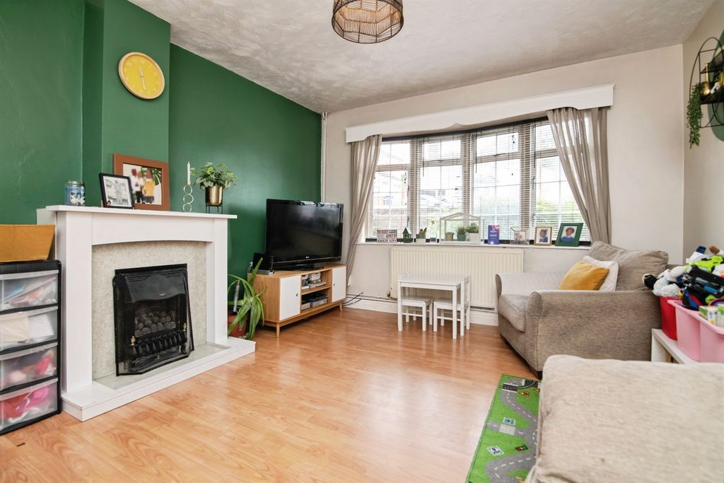 Property photo 2 of 11