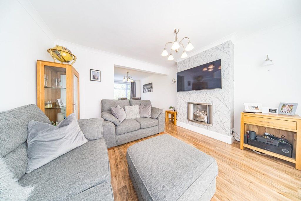 Property photo 2 of 22 1 Longview Drive Lounge 3.Jpg