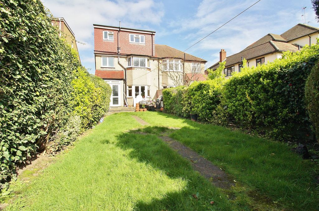 Property photo 3 of 11