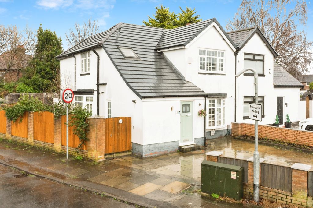 Property photo 2 of 15