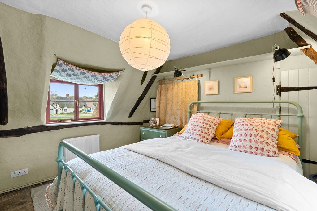 Property photo 3 of 45