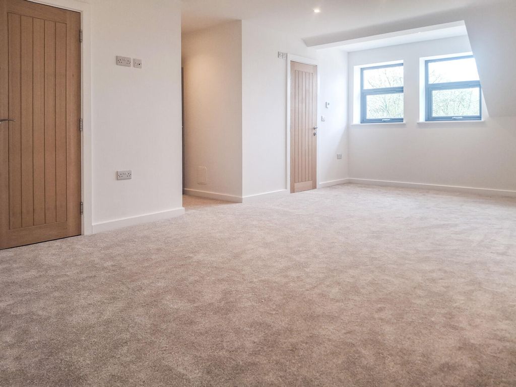 Property photo 2 of 26 Living Room