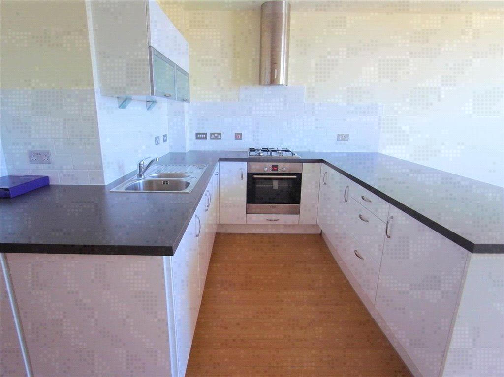 Property photo 2 of 7 Kitchen