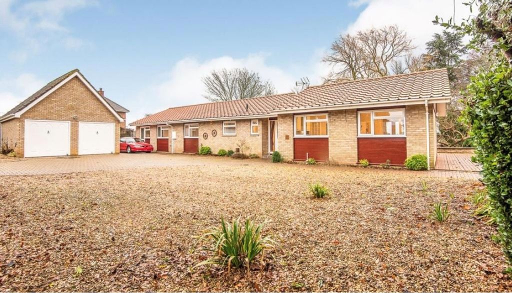 Property photo 1 of 14 Outside