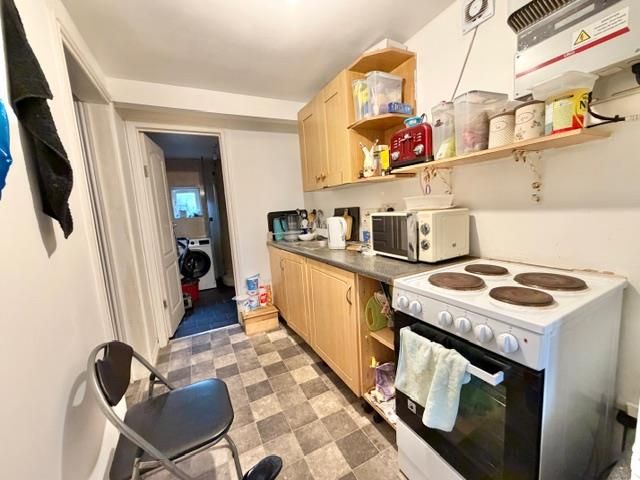 Property photo 3 of 5 Davidson Frost-Wellings, Dfw, Honeypot Lane, Kitch