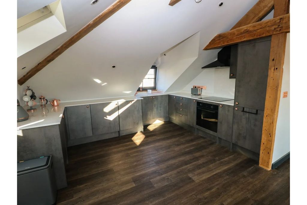 Additional image 7 of 2 bed flat for saleNarberth Road, Tenby SA70