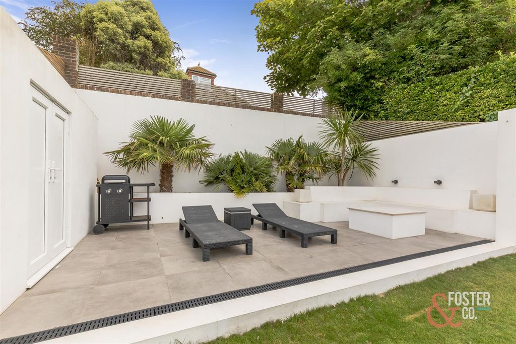 Property photo 2 of 29 Longhill Road 112-19.Jpg