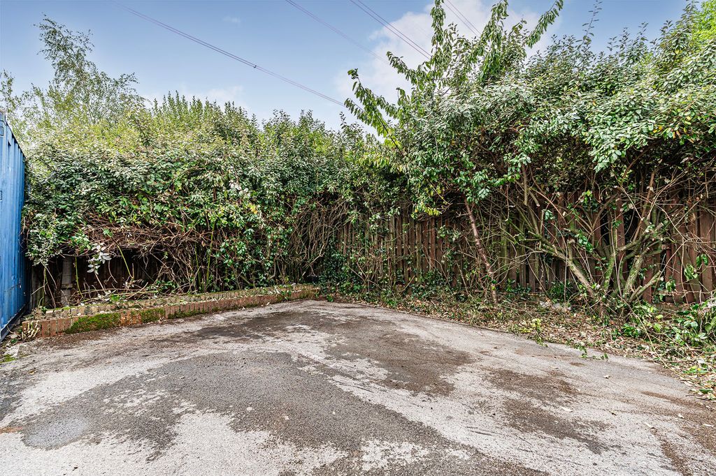 Property photo 3 of 26