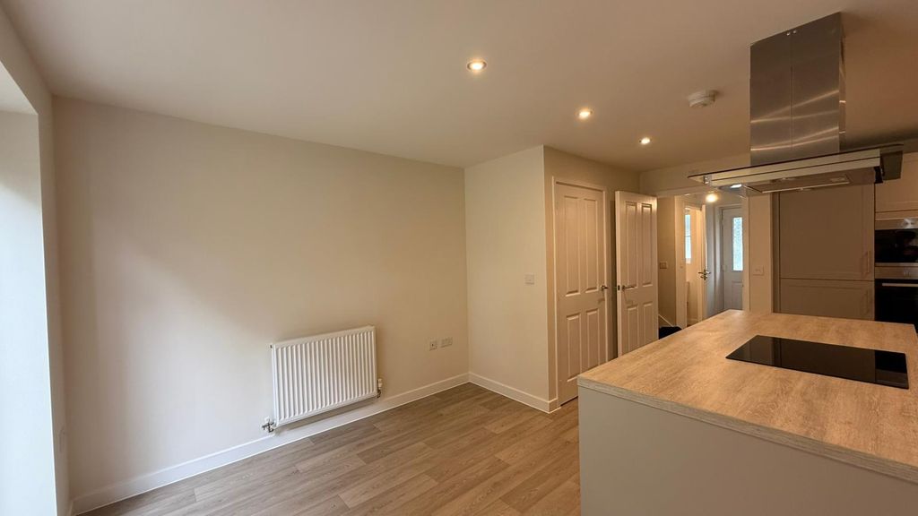 Property photo 3 of 30 1A6A8644-8E80-47A4-Bd32-d3694F0A1149.Jpg