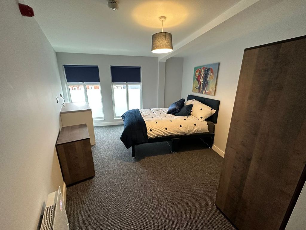 Property photo 1 of 2
