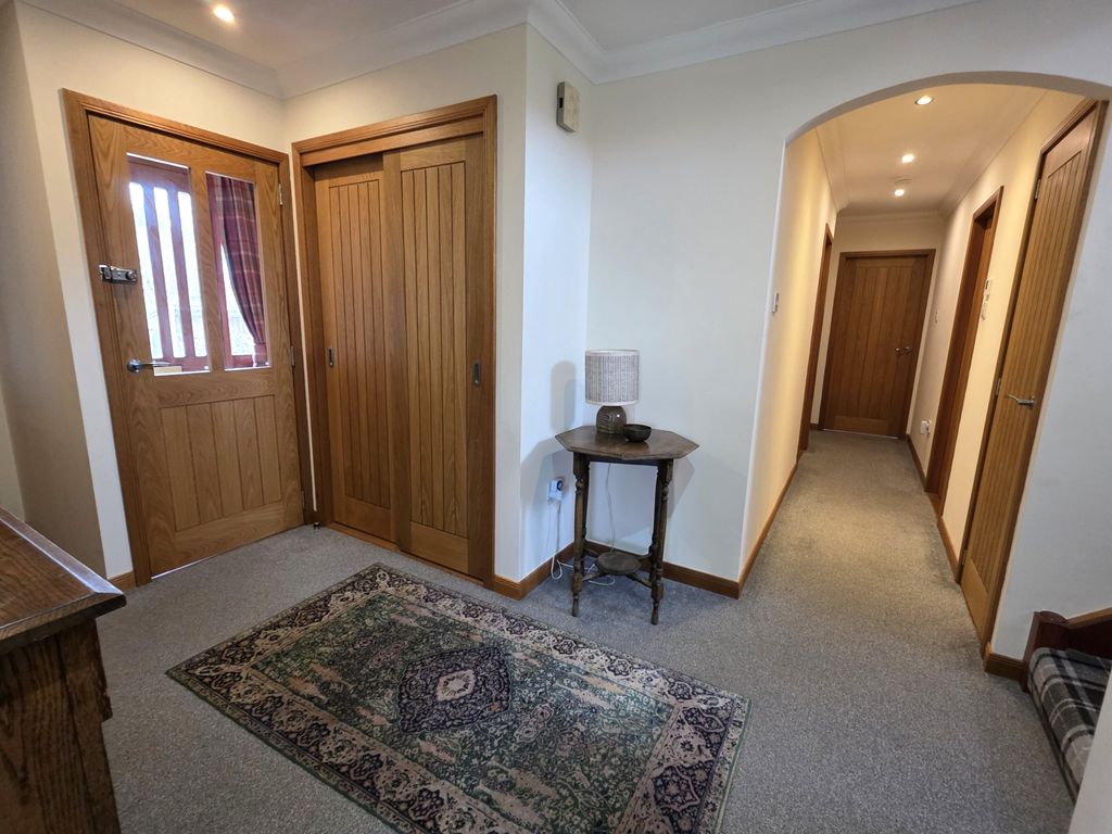 Property photo 3 of 29