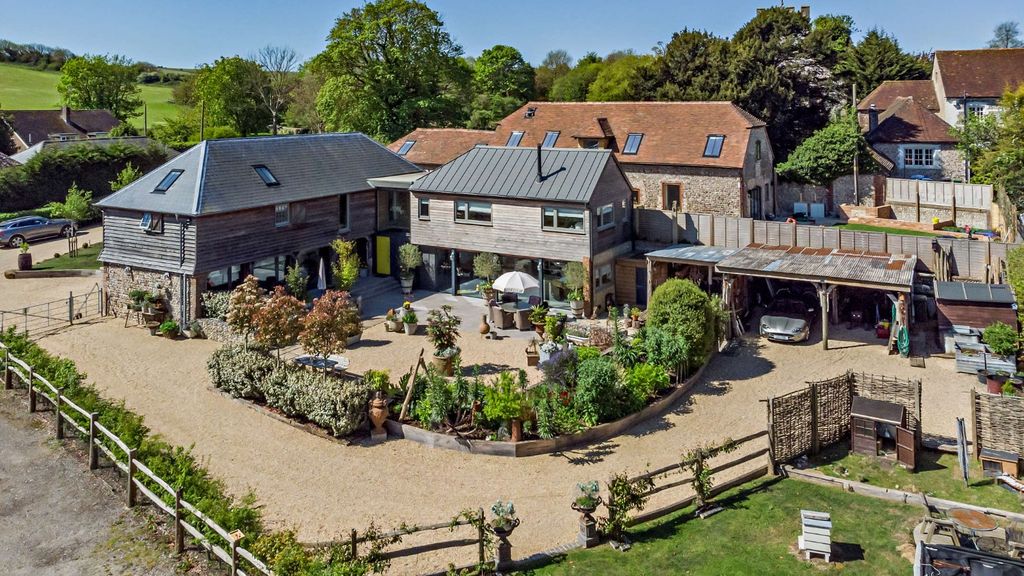 Property photo 2 of 22 The Granary