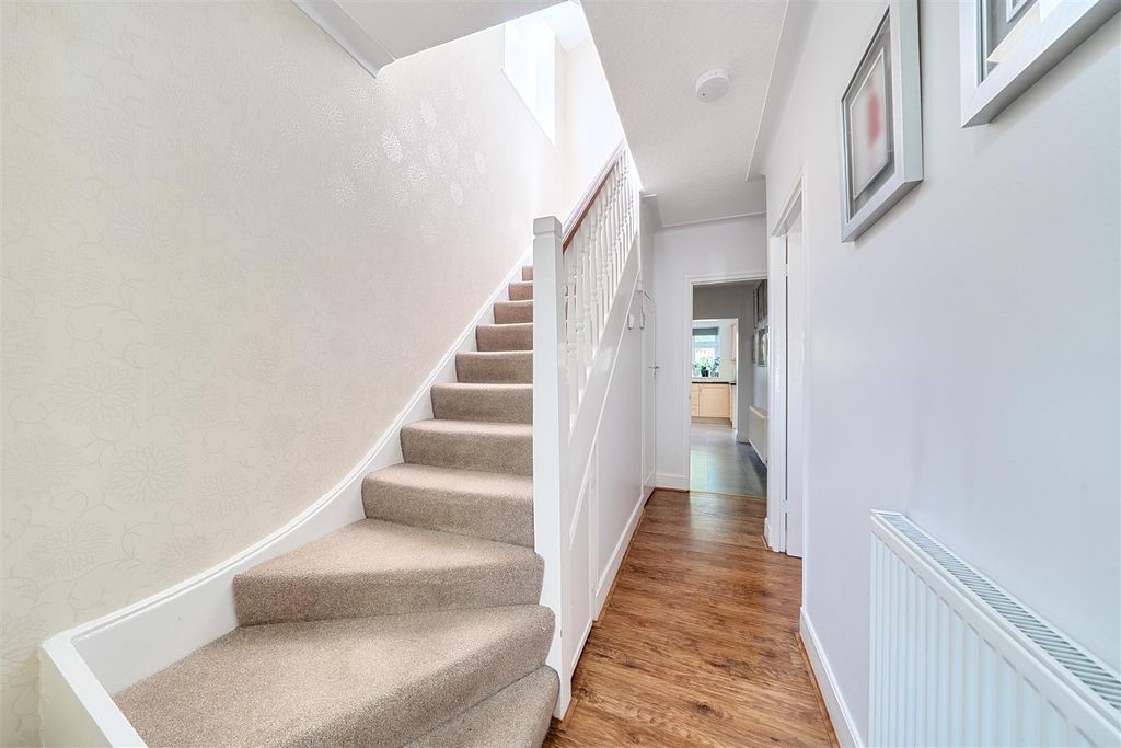 Property photo 3 of 16 Entrance Hallway.Jpg