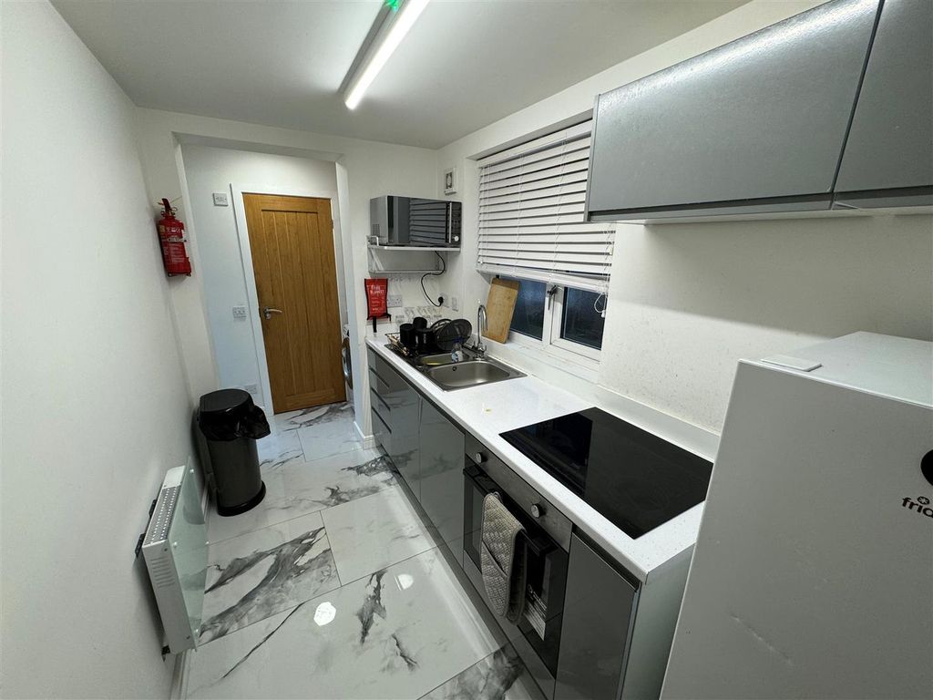 Property photo 3 of 6 53Kitch2.Jpg