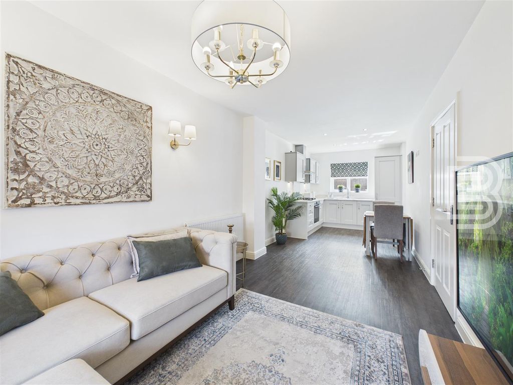 Property photo 3 of 19 Cam05587G0-Pr0165-Still009.Jpg