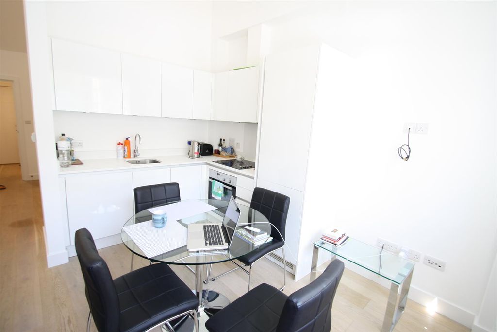 Property photo 1 of 7 Studio Room